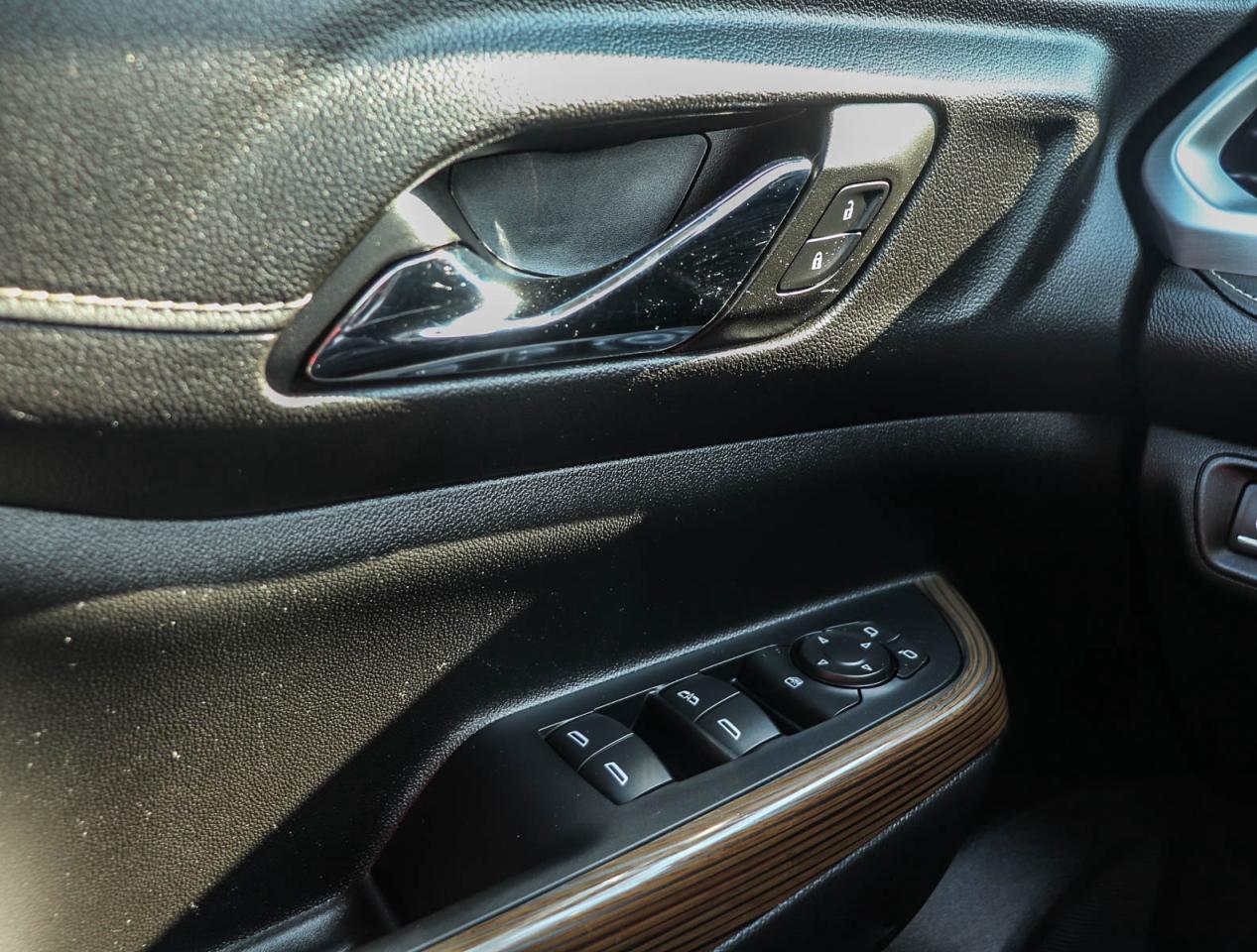 2023 GMC Acadia SLE Photo