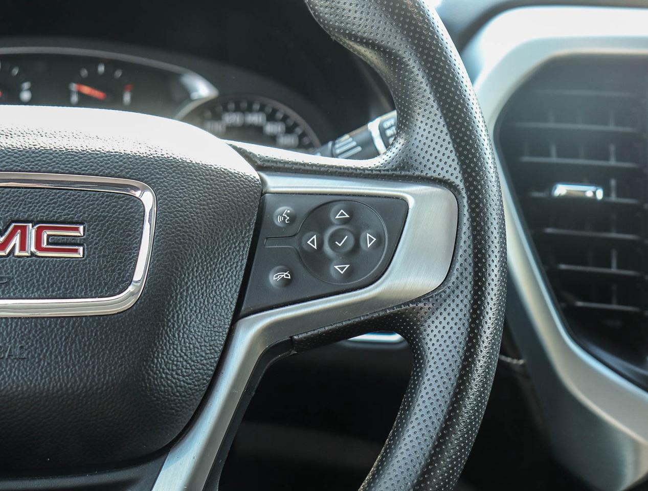 2023 GMC Acadia SLE Photo