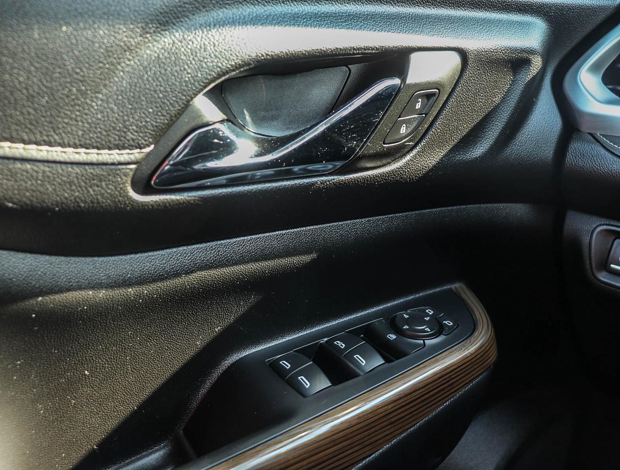 2023 GMC Acadia SLE Photo