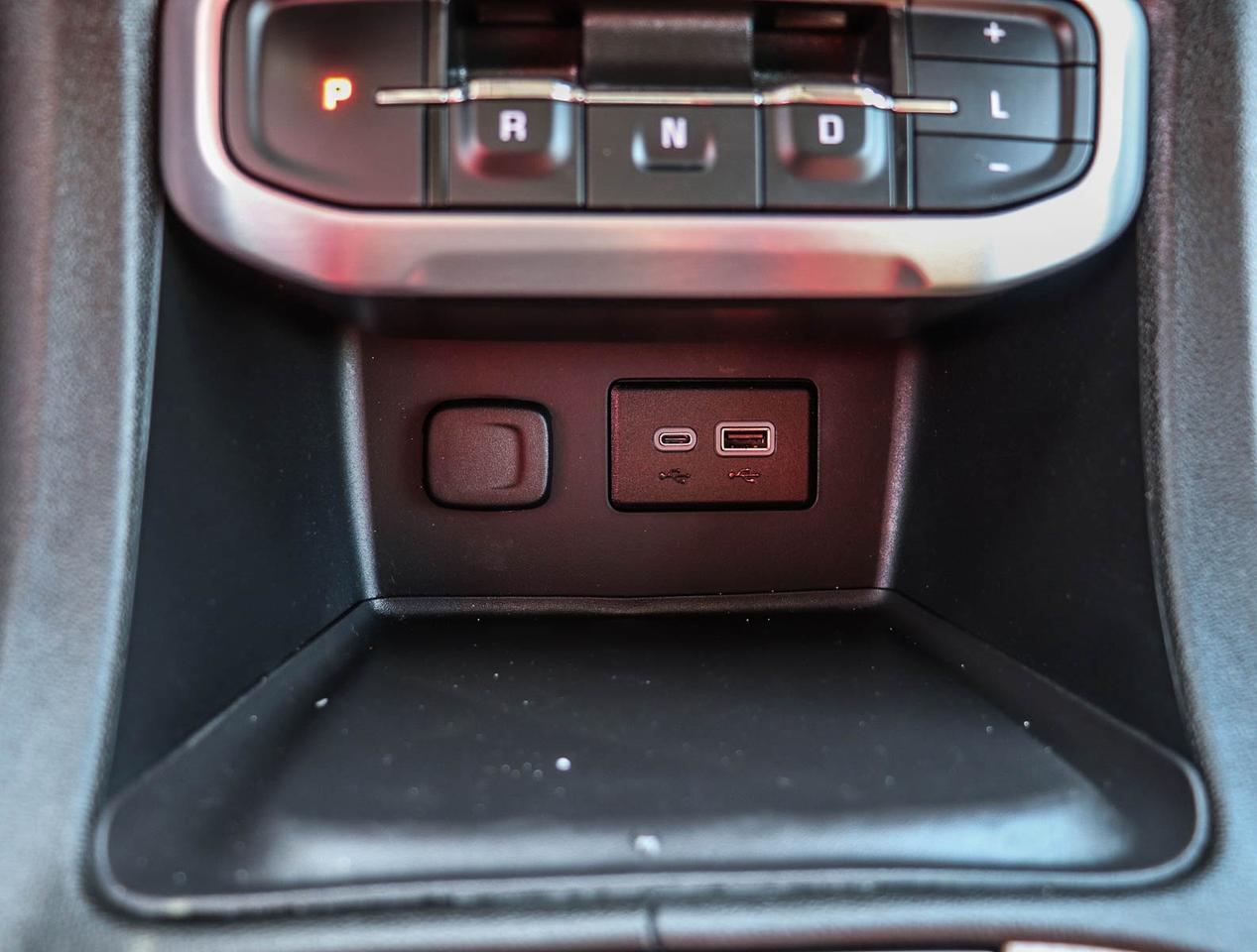 2023 GMC Acadia SLE Photo