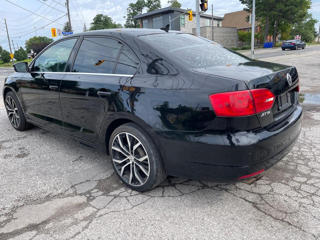 2011 Volkswagen Jetta SEL/HIGHLINE Photo4