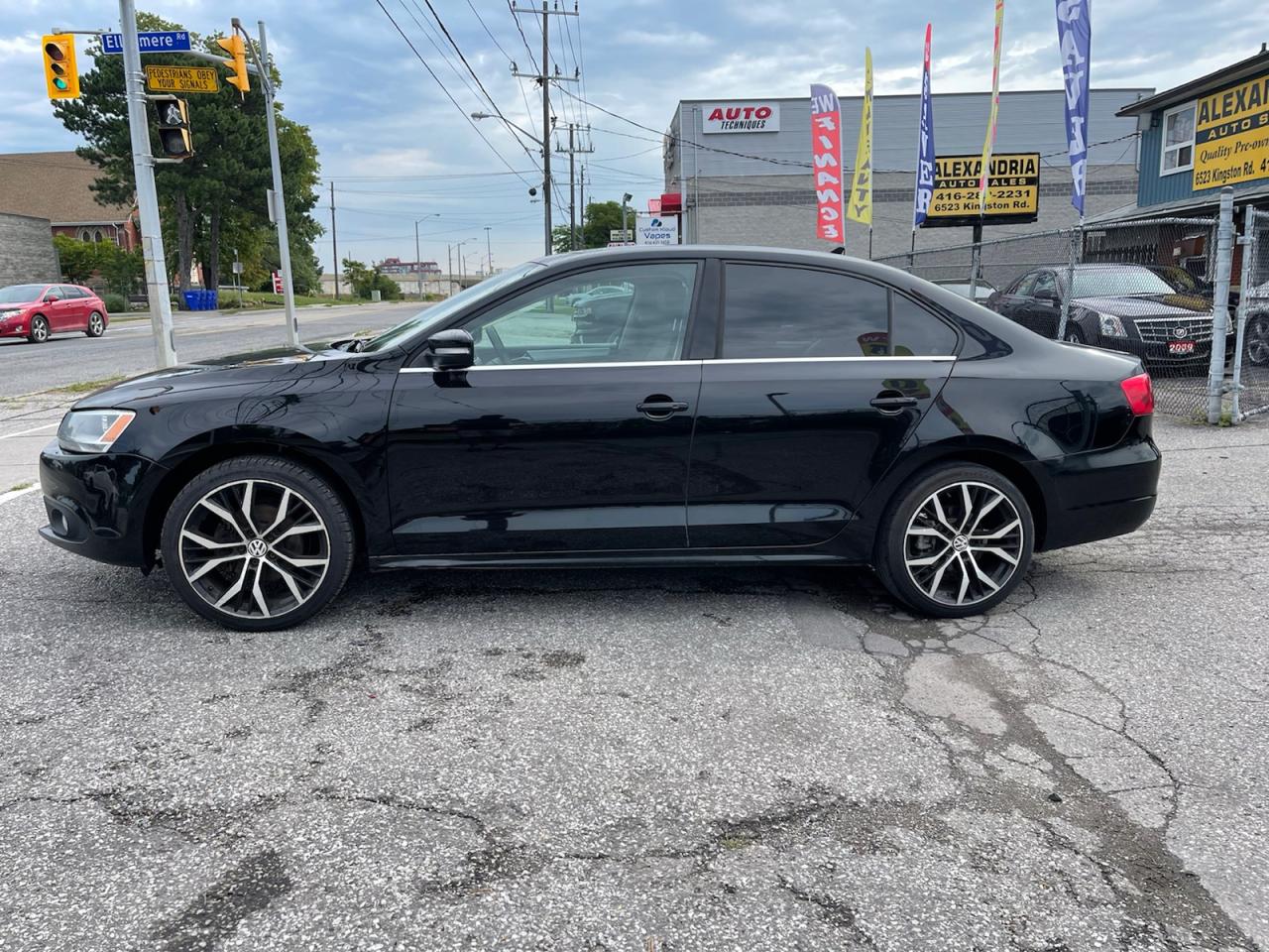 2011 Volkswagen Jetta SEL/HIGHLINE Photo