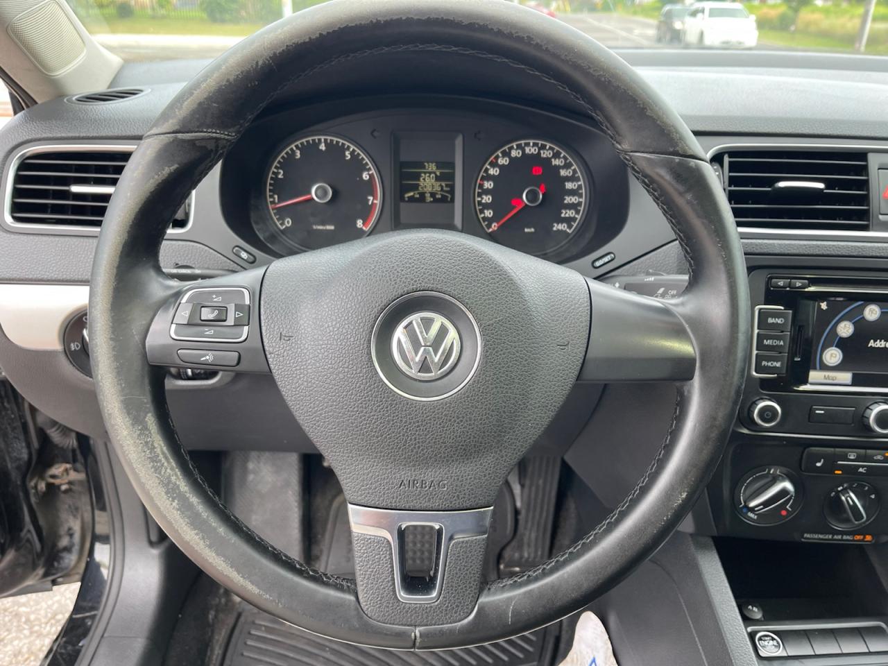 2011 Volkswagen Jetta SEL/HIGHLINE Photo