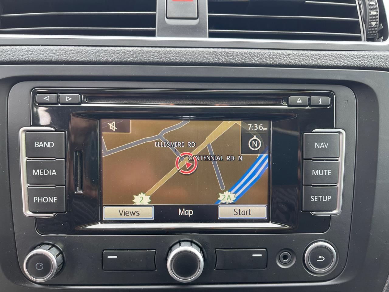 2011 Volkswagen Jetta SEL/HIGHLINE Photo