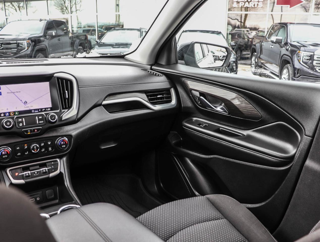 2024 GMC Terrain SLE Photo