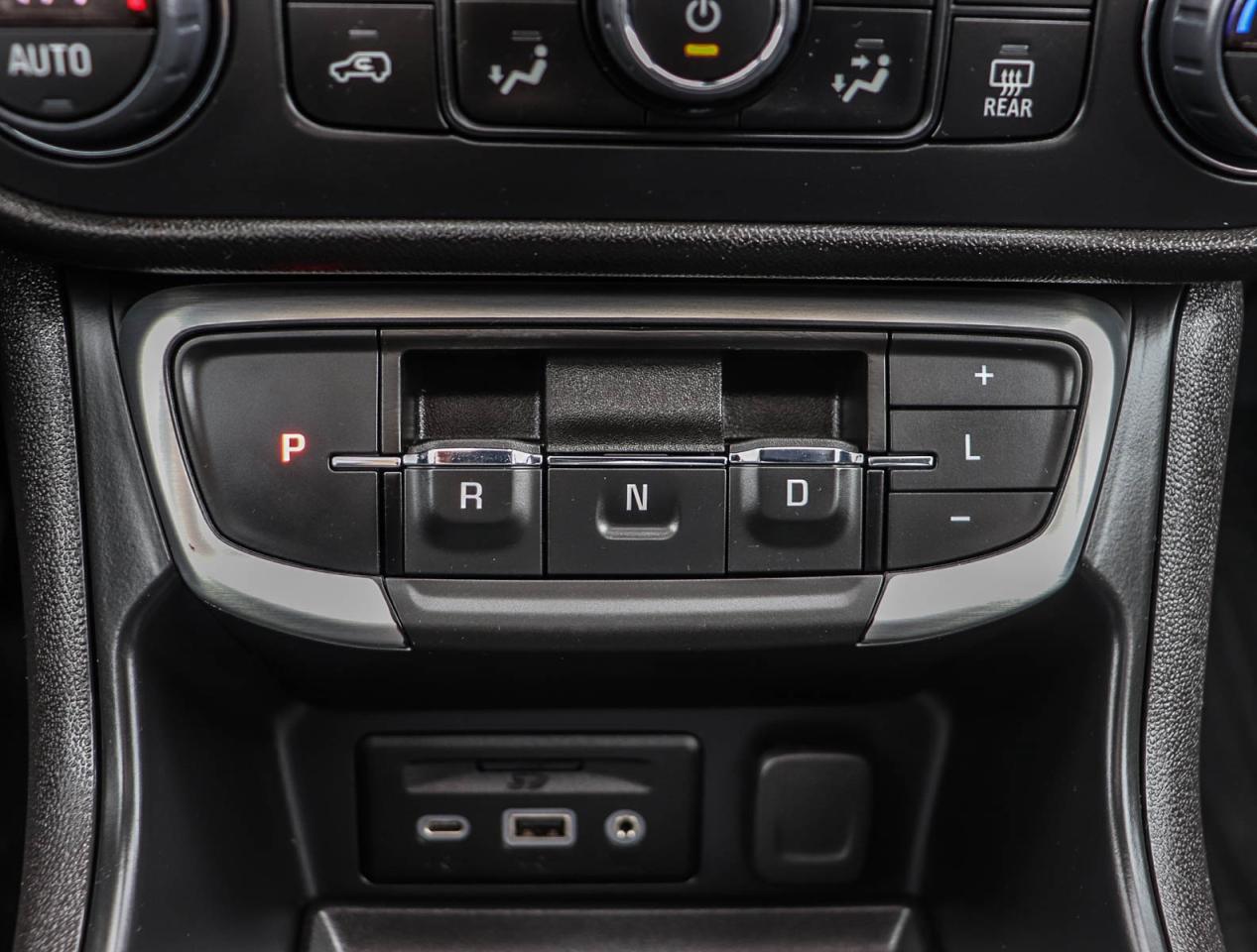 2024 GMC Terrain SLE Photo