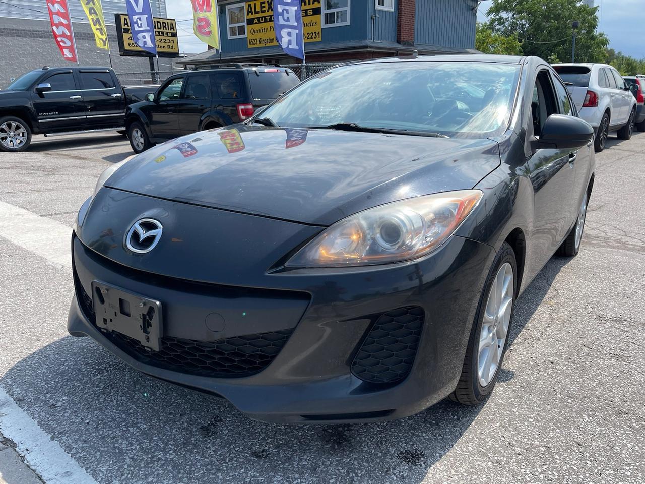 2013 Mazda MAZDA3 i Sport AUT 4-Door Photo0