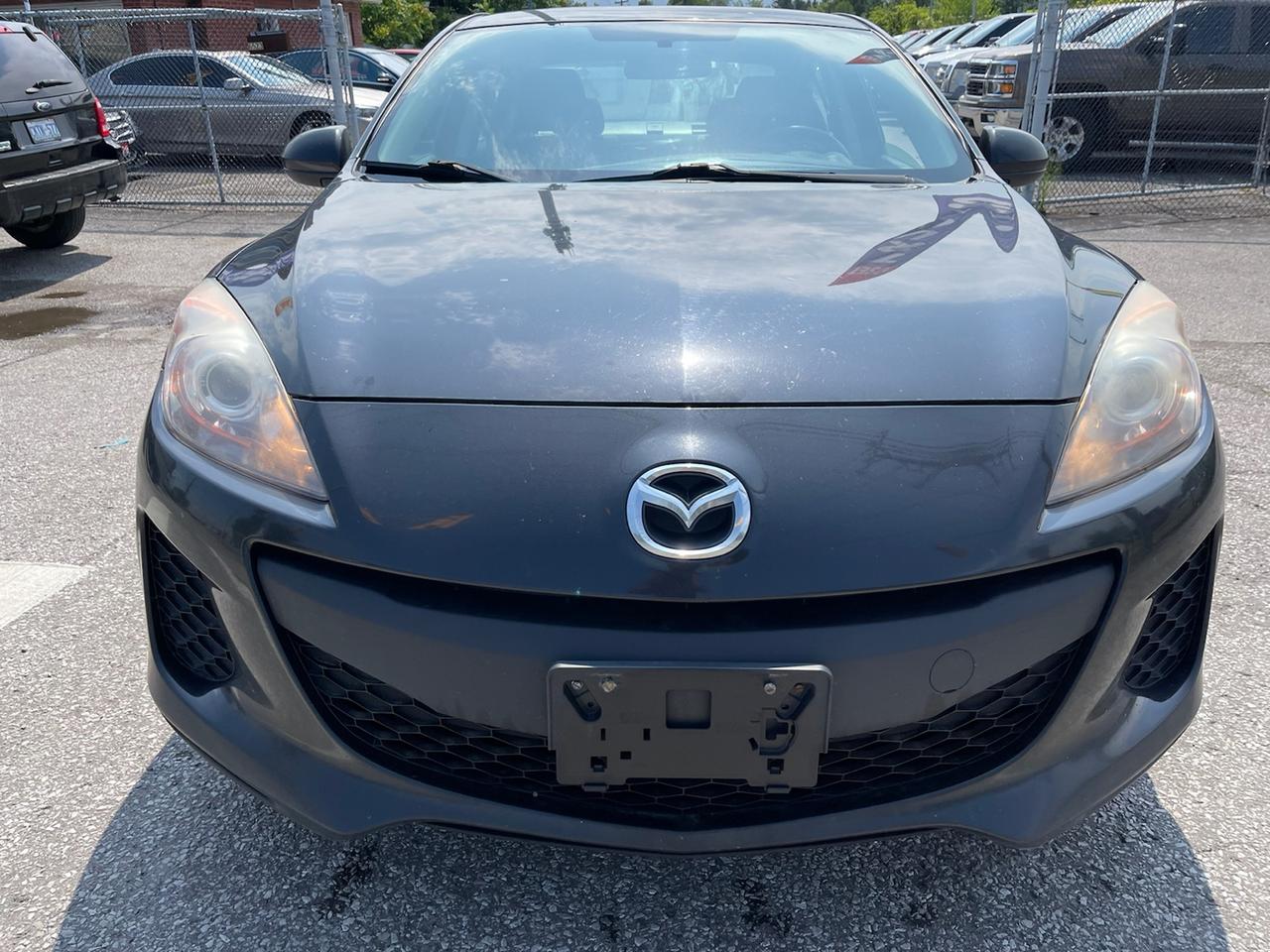 2013 Mazda MAZDA3 i Sport AUT 4-Door Photo
