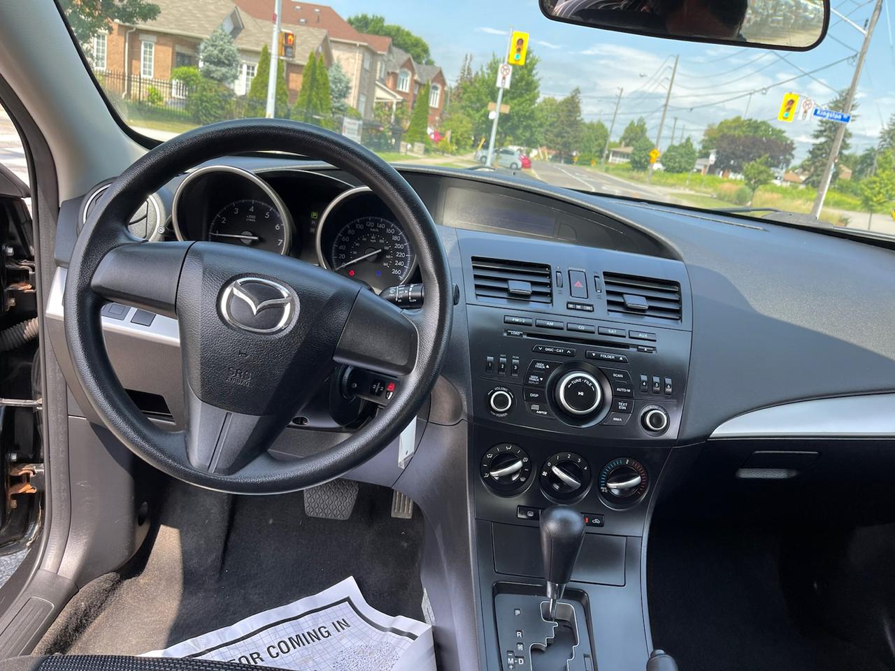 2013 Mazda MAZDA3 i Sport AUT 4-Door Photo