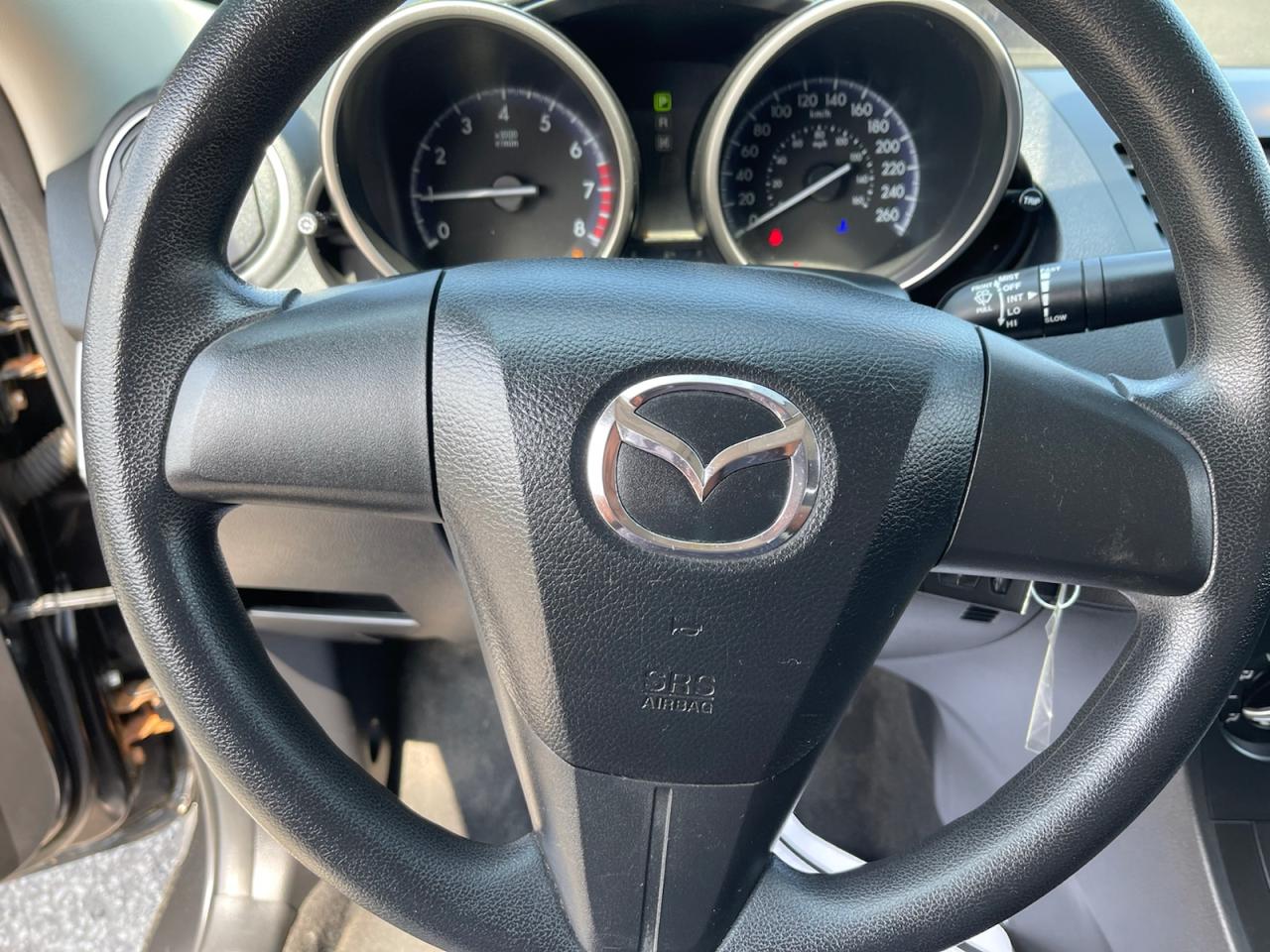 2013 Mazda MAZDA3 i Sport AUT 4-Door Photo