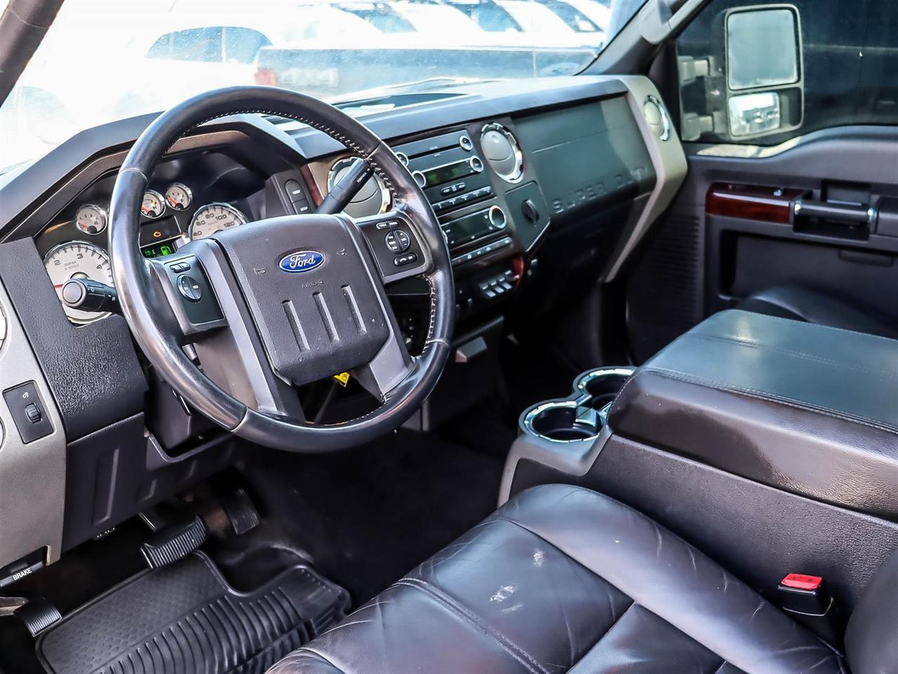 2009 Ford SUPER DUTY F-450 DRW LARIAT Photo