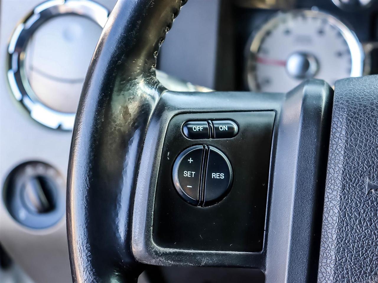 2009 Ford SUPER DUTY F-450 DRW LARIAT Photo