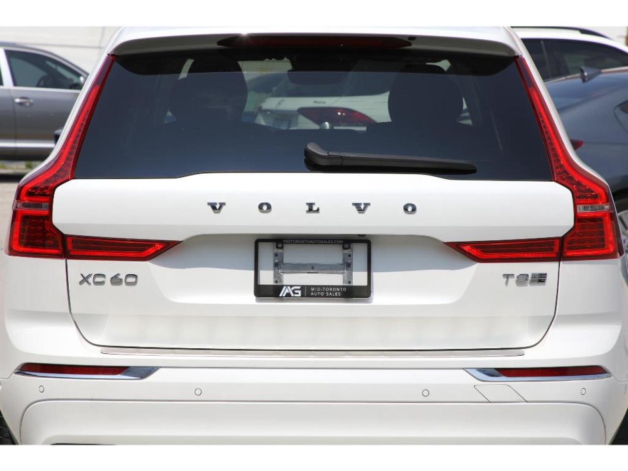 2020 Volvo XC60 T8 Inscription AWD | Turbocharged| 455 HP! Photo