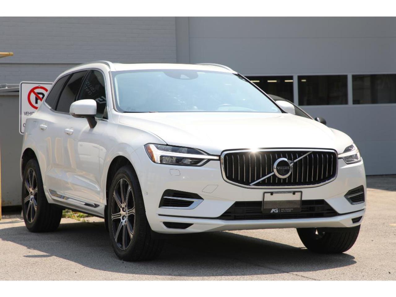 2020 Volvo XC60 T8 Inscription AWD | Turbocharged| 455 HP! Photo