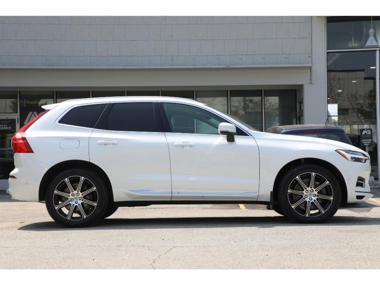 2020 Volvo XC60 T8 Inscription AWD | Turbocharged| 455 HP! Photo