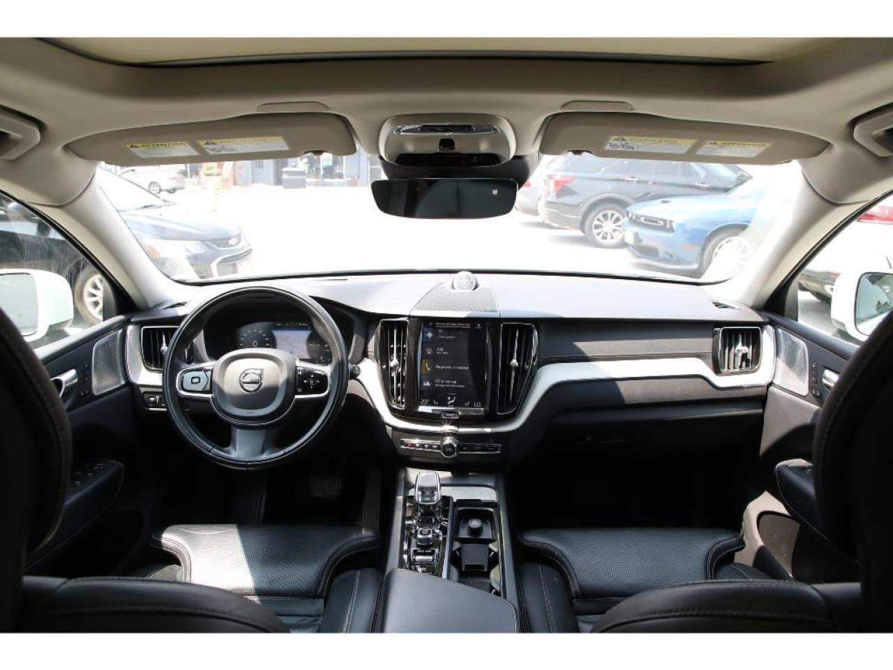 2020 Volvo XC60 T8 Inscription AWD | Turbocharged| 455 HP! Photo