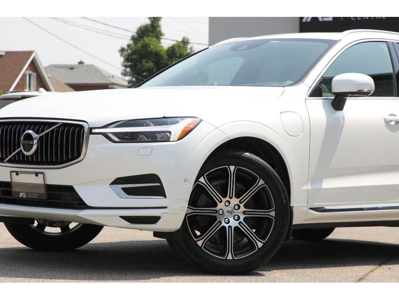 2020 Volvo XC60 T8 Inscription AWD | Turbocharged| 455 HP! Photo