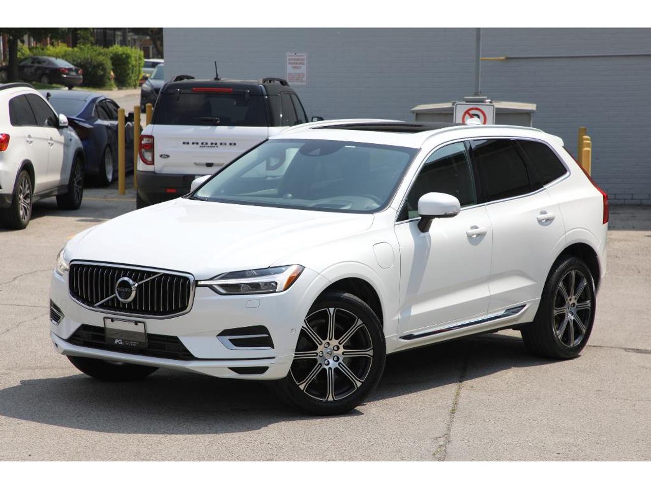 2020 Volvo XC60 T8 Inscription AWD | Turbocharged| 455 HP! Photo