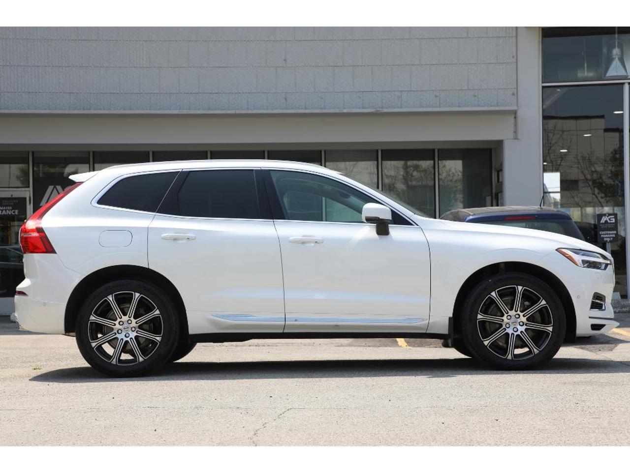 2020 Volvo XC60 T8 Inscription AWD | Turbocharged| 455 HP! Photo