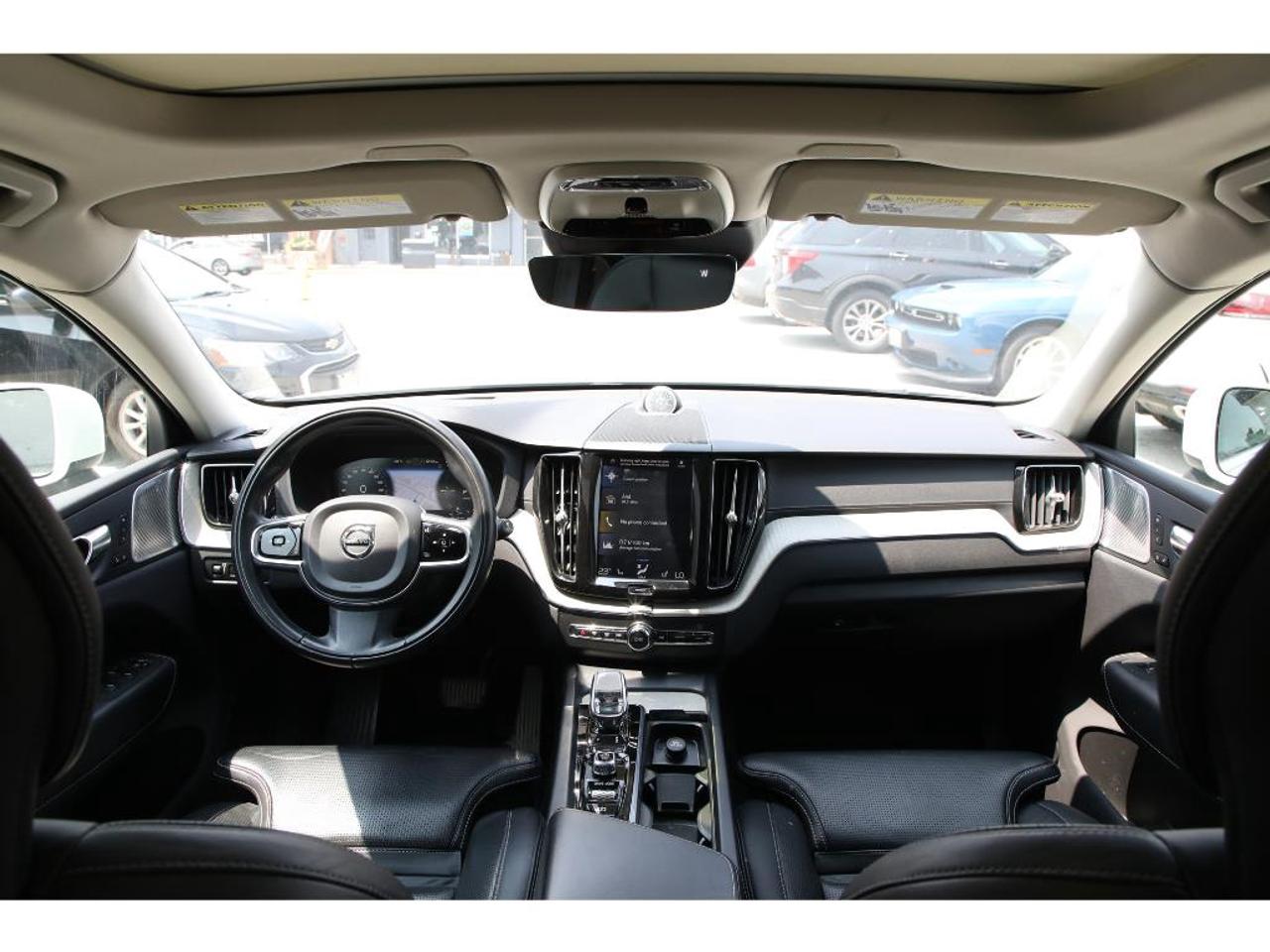 2020 Volvo XC60 T8 Inscription AWD | Turbocharged| 455 HP! Photo