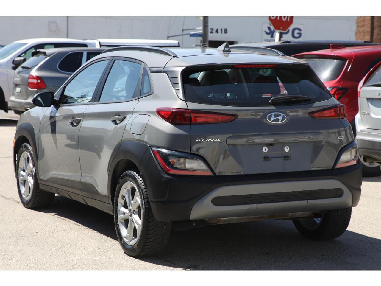 2023 Hyundai KONA Preferred Pkg | AWD | Leather Seats | Sunroof | Collision Warning Photo