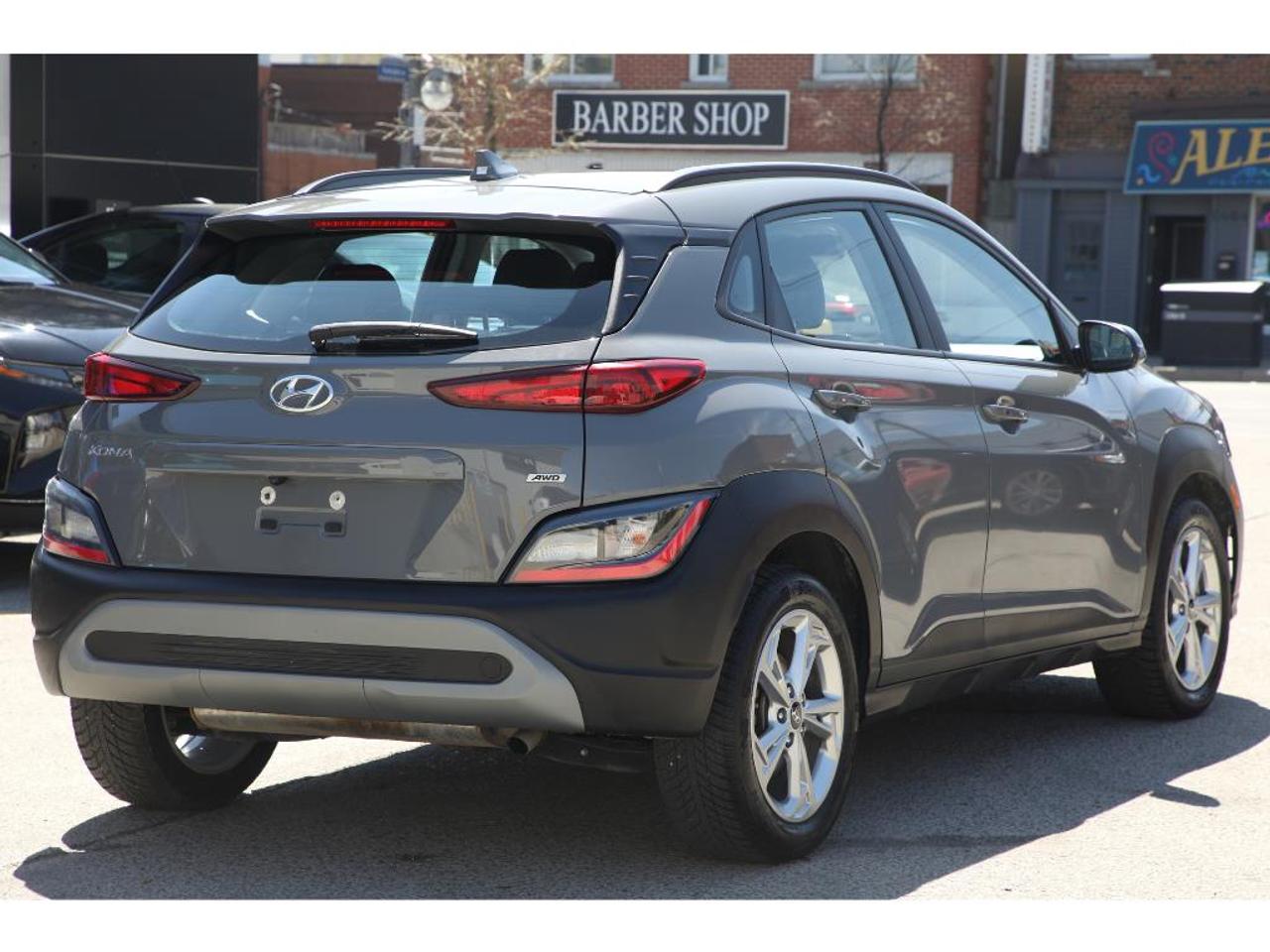 2023 Hyundai KONA Preferred Pkg | AWD | Leather Seats | Sunroof | Collision Warning Photo