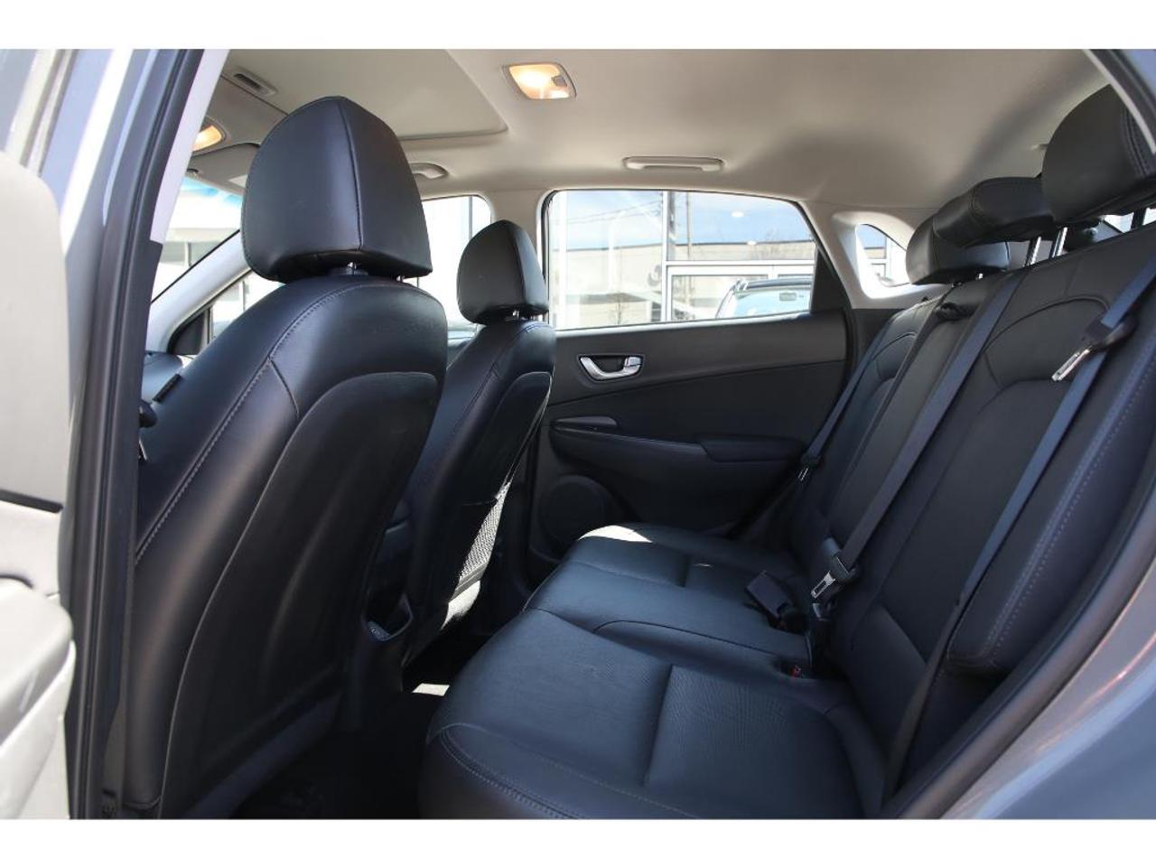 2023 Hyundai KONA Preferred Pkg | AWD | Leather Seats | Sunroof | Collision Warning Photo