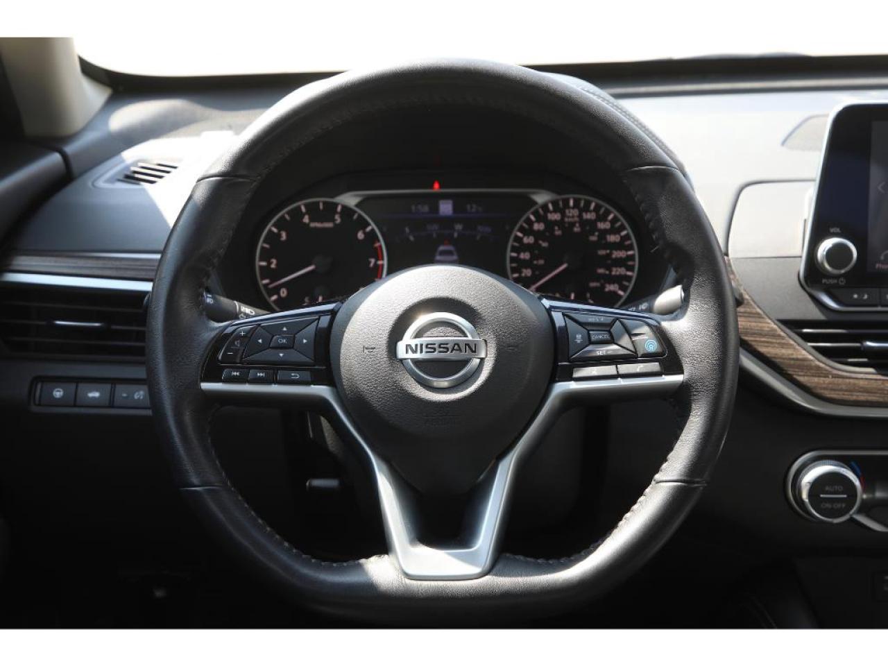 2022 Nissan Altima 2.5 Platinum AWD Photo