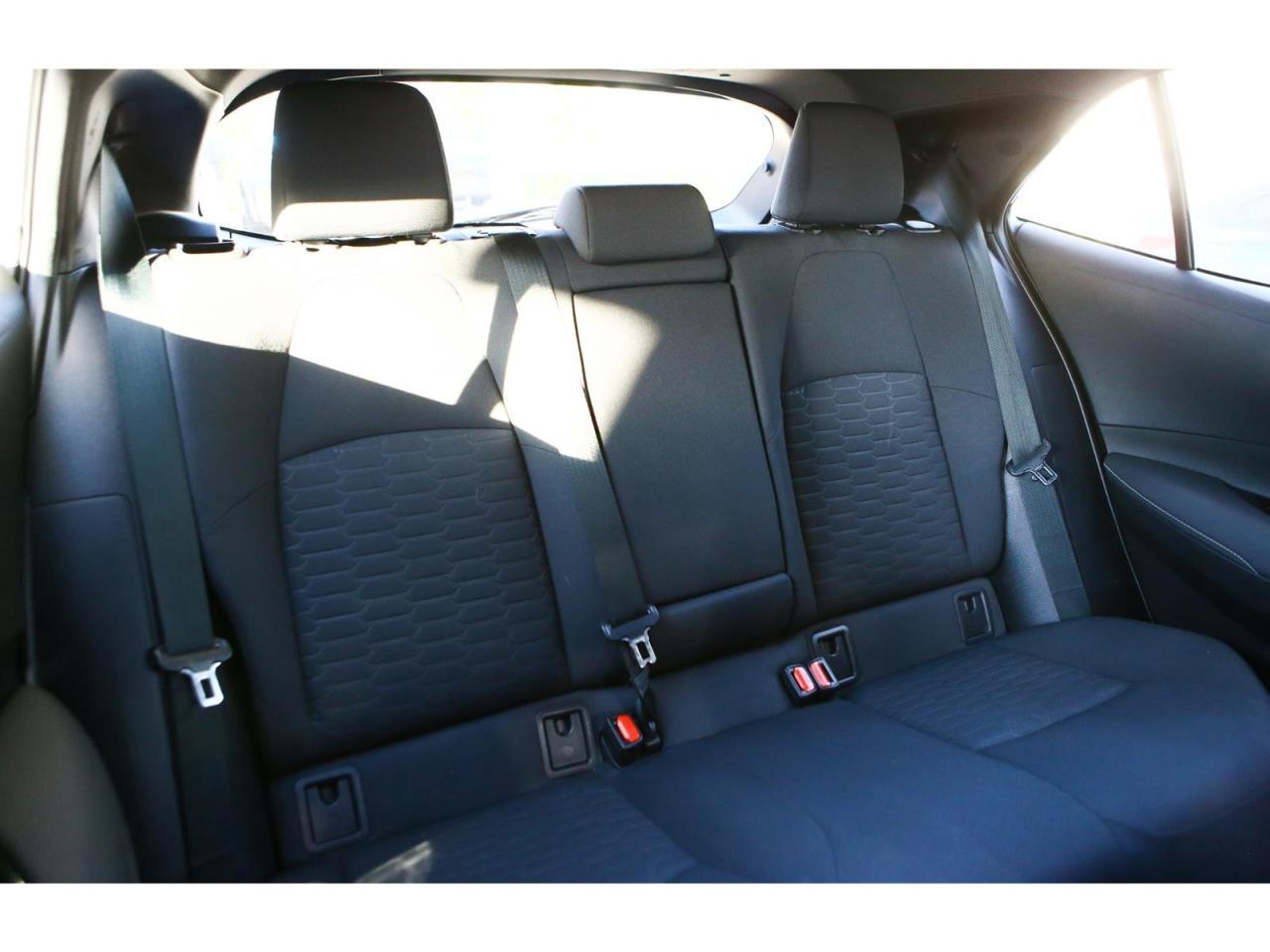 2022 Toyota Corolla SE Hatchback CVT Photo