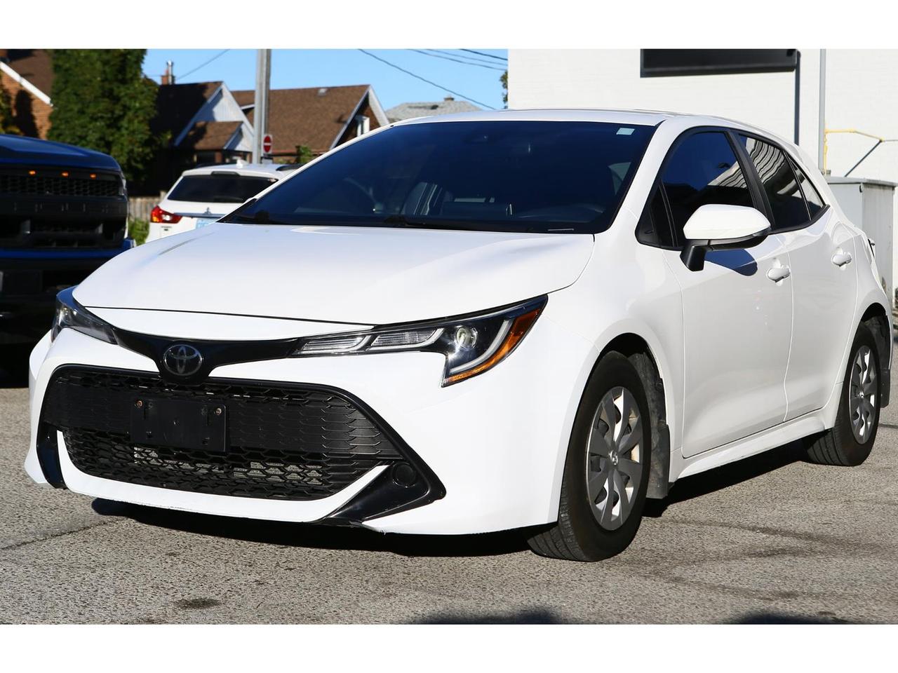 2022 Toyota Corolla SE Hatchback CVT Photo2