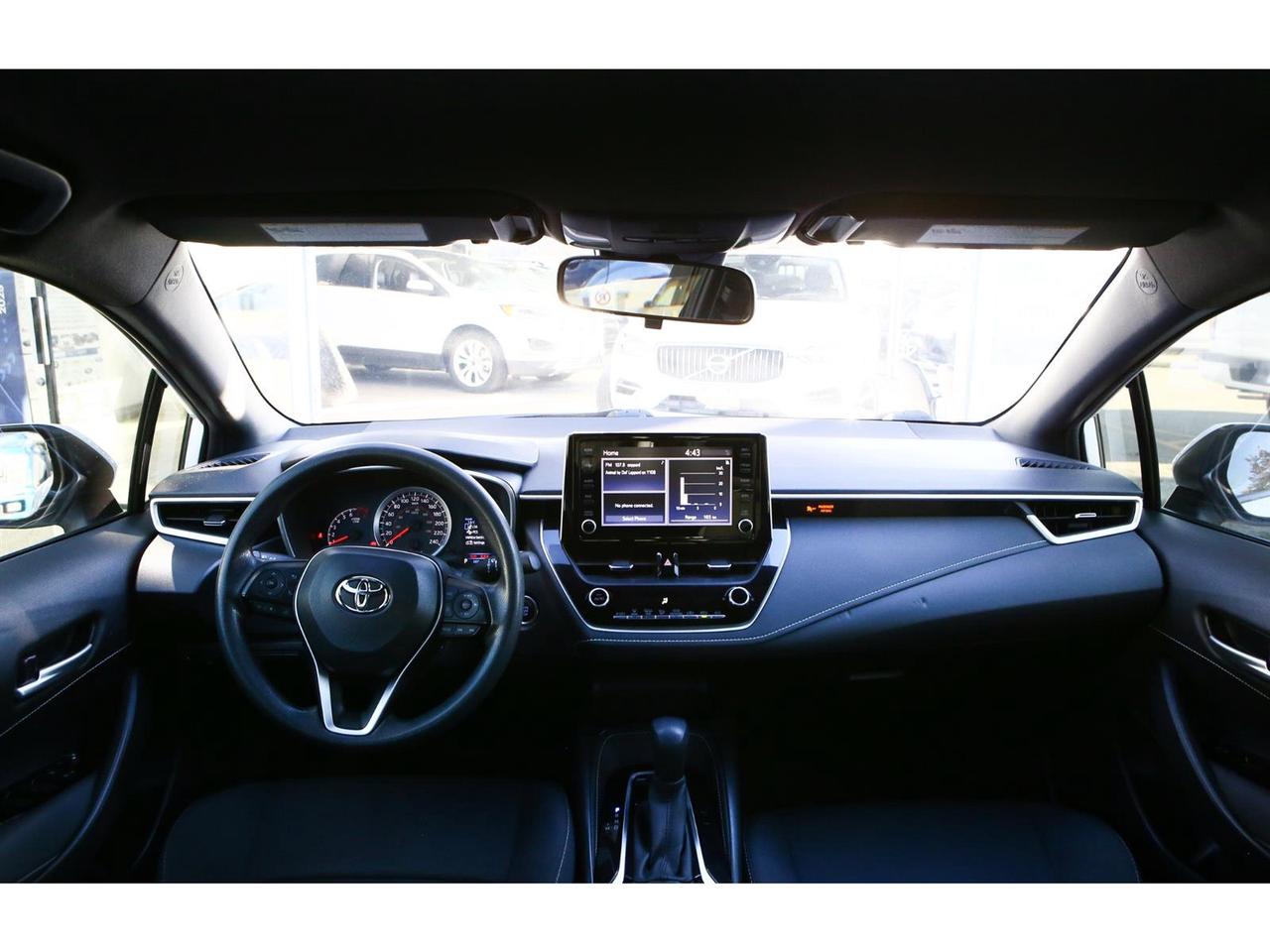 2022 Toyota Corolla SE Hatchback CVT Photo