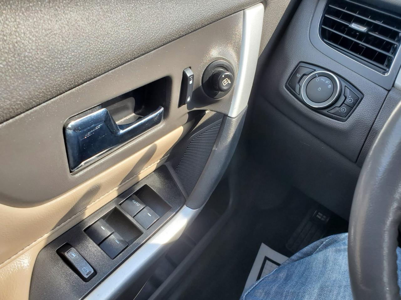 2013 Ford Edge SEL FWD Photo