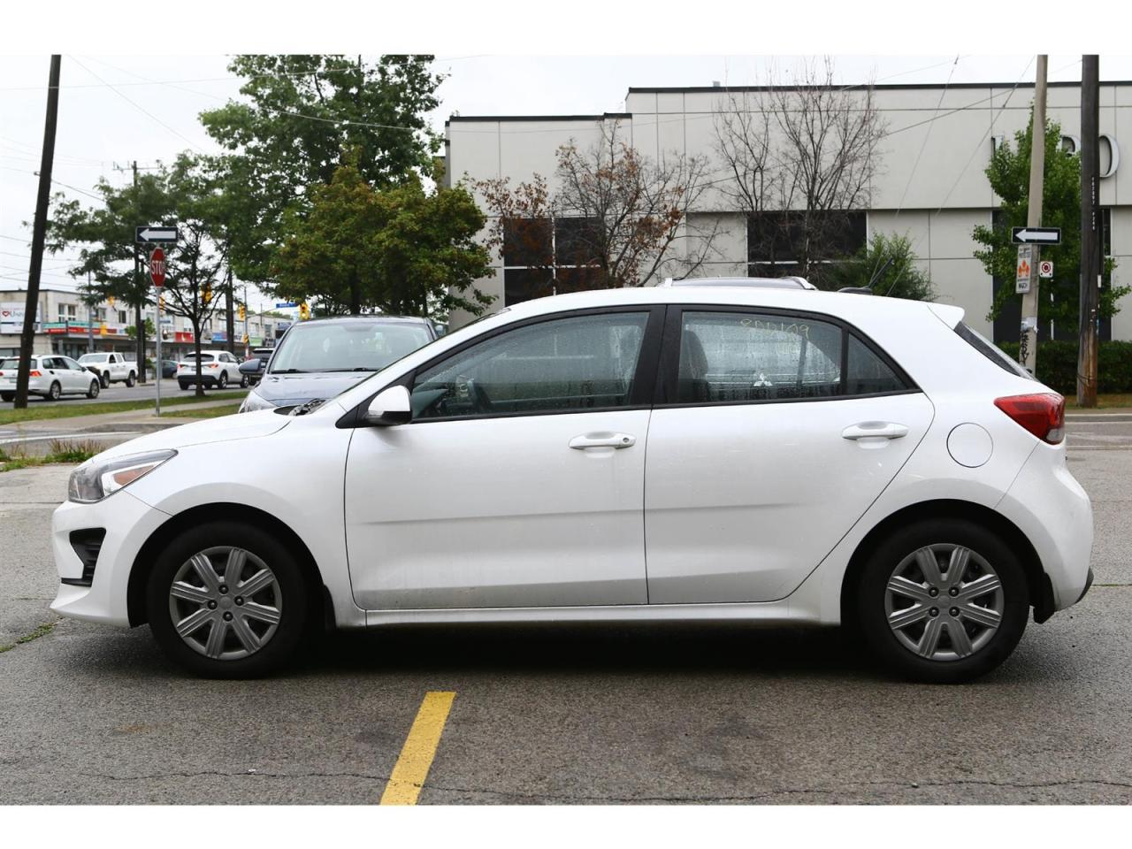 2022 Kia Rio5 S Photo4