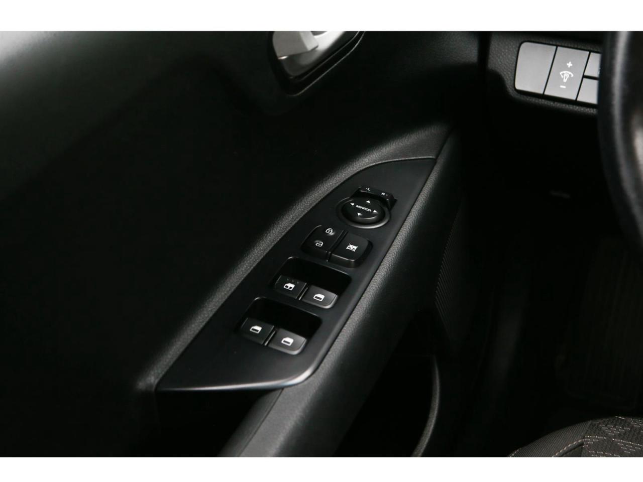 2022 Kia Rio5 S Photo