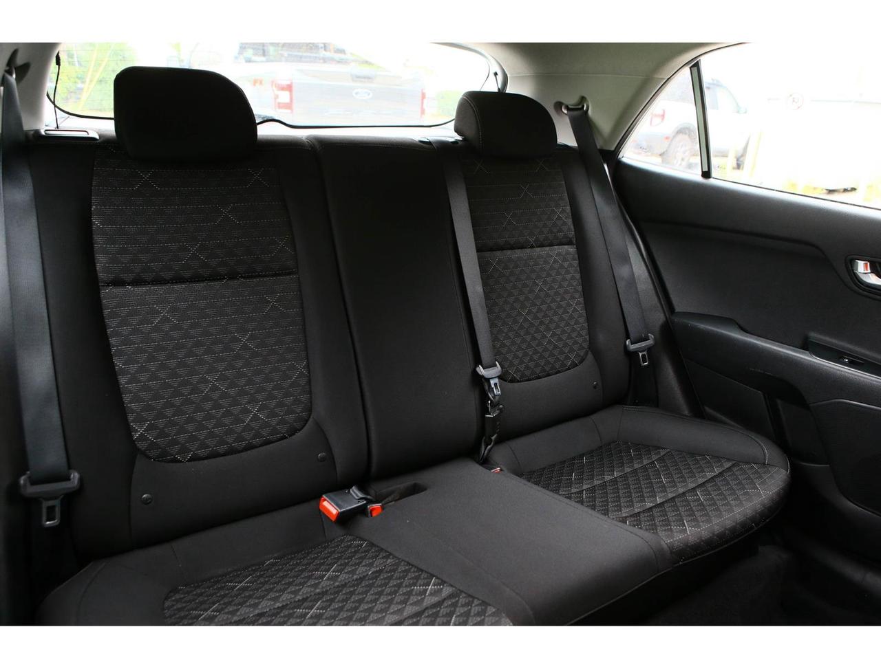 2022 Kia Rio5 S Photo