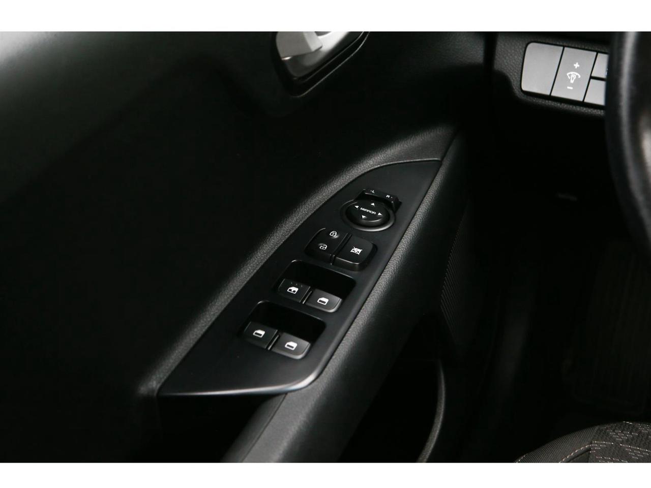 2022 Kia Rio5 S Photo