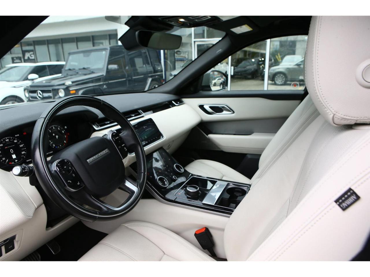 2018 Land Rover Range Rover Velar R-Dynamic SE Photo