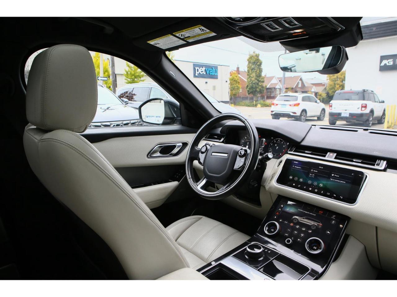 2018 Land Rover Range Rover Velar R-Dynamic SE Photo