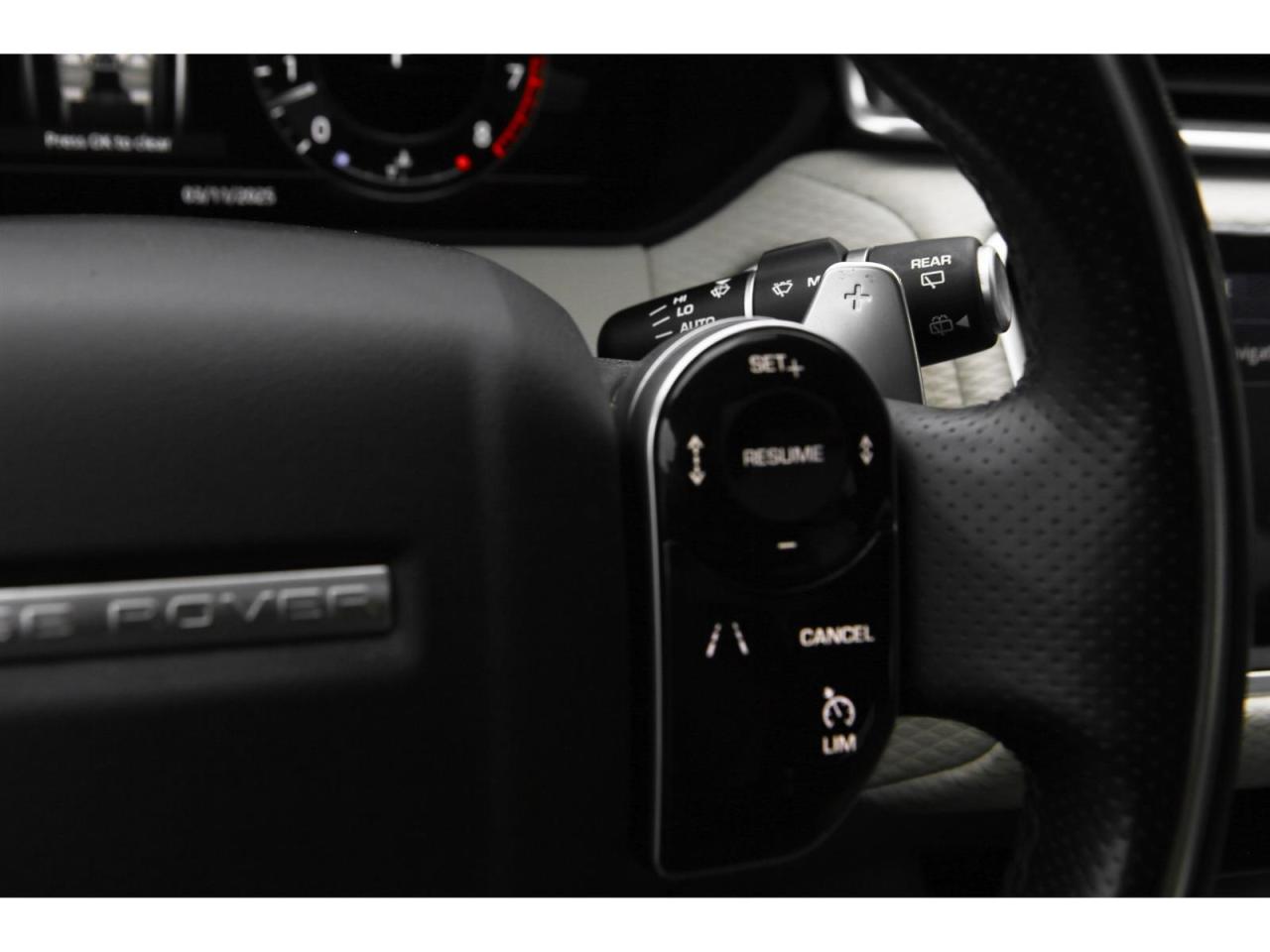 2018 Land Rover Range Rover Velar R-Dynamic SE Photo