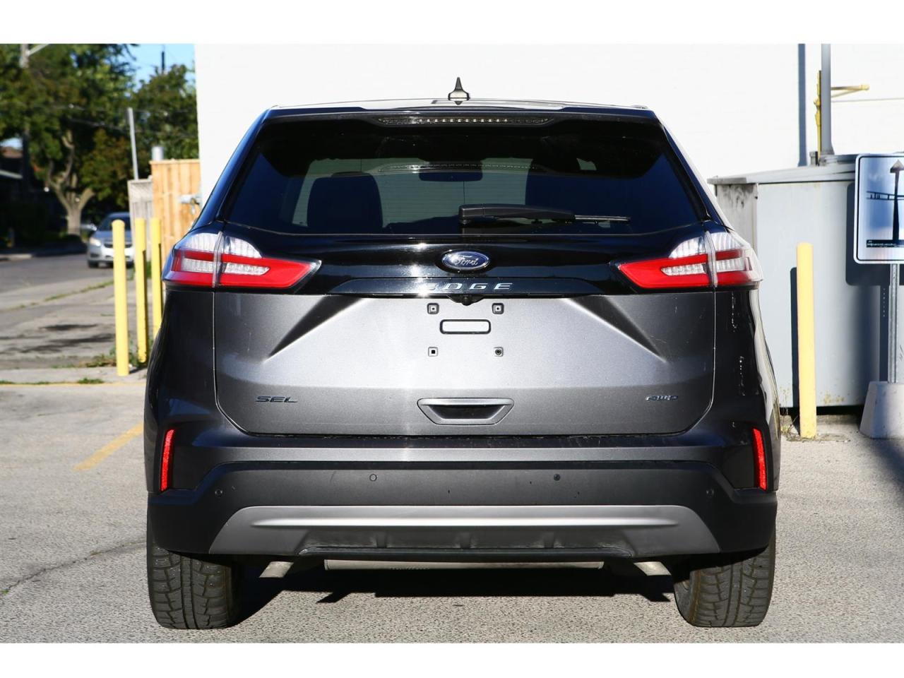 2023 Ford Edge SEL - AWD - Navigation - Leather Seats - Apple Car Play - Dual Zone Climate - Adaptive Cruise Photo