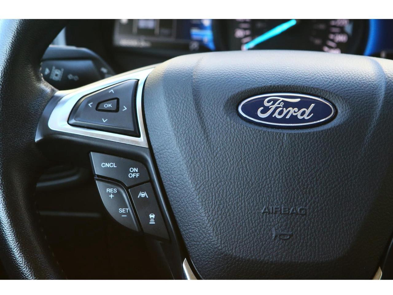 2023 Ford Edge SEL - AWD - Navigation - Leather Seats - Apple Car Play - Dual Zone Climate - Adaptive Cruise Photo