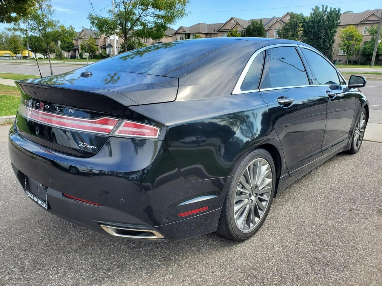 2013 Lincoln MKZ AWD Photo