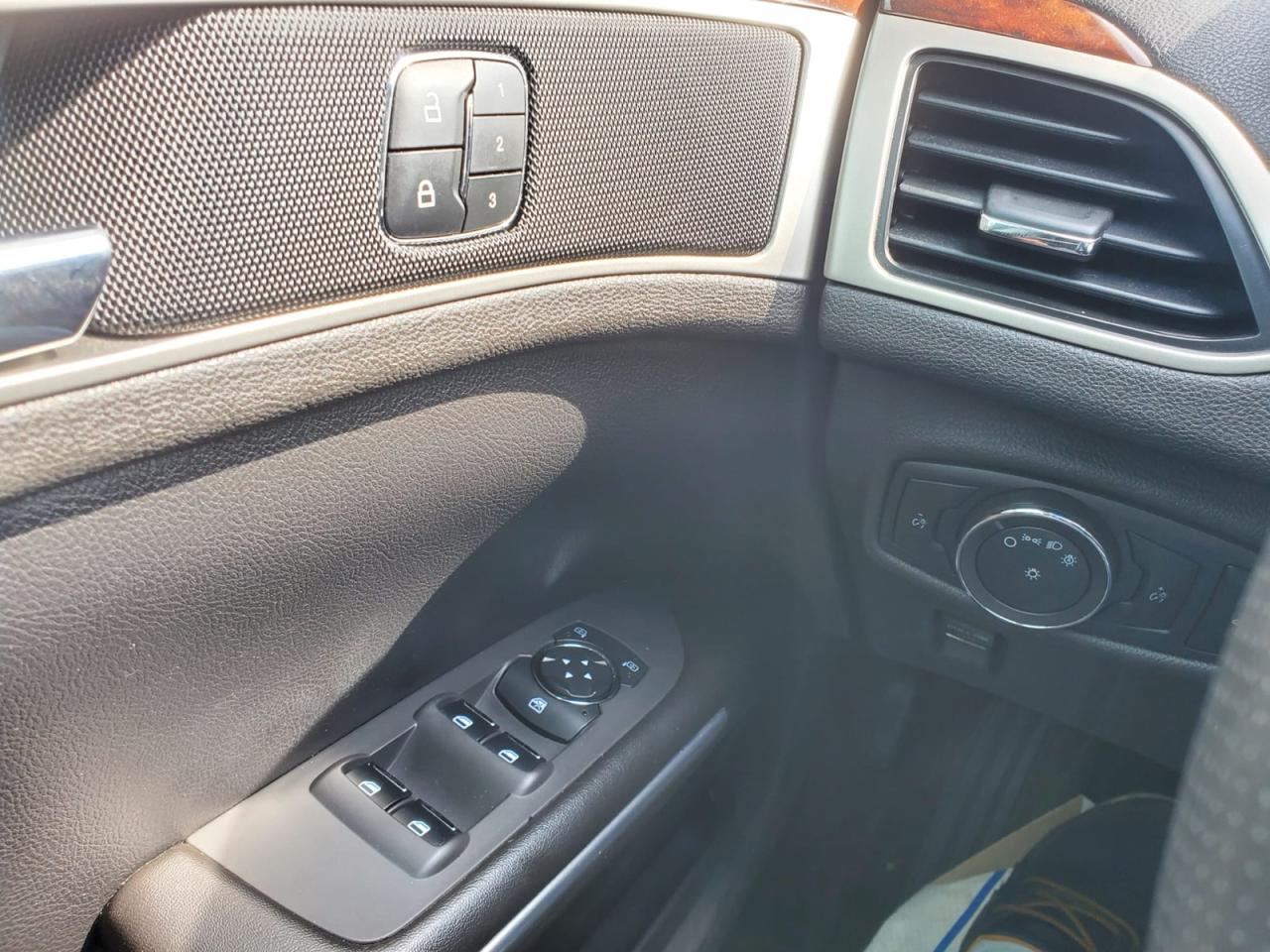 2013 Lincoln MKZ AWD Photo