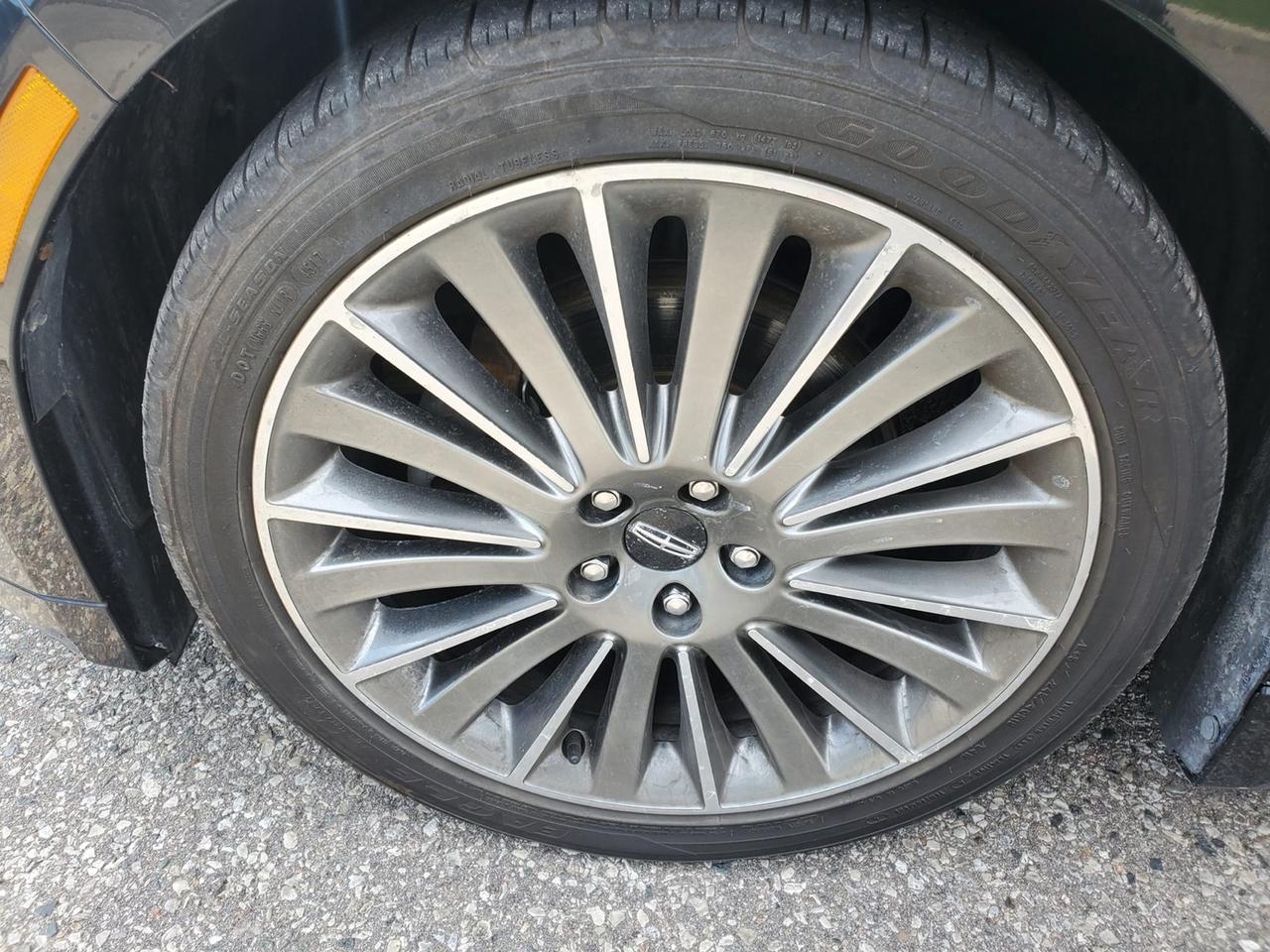 2013 Lincoln MKZ AWD Photo