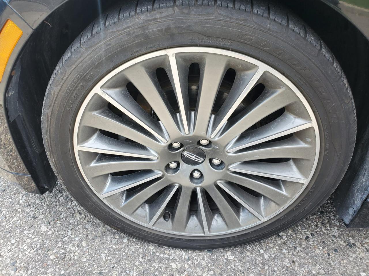 2013 Lincoln MKZ AWD Photo