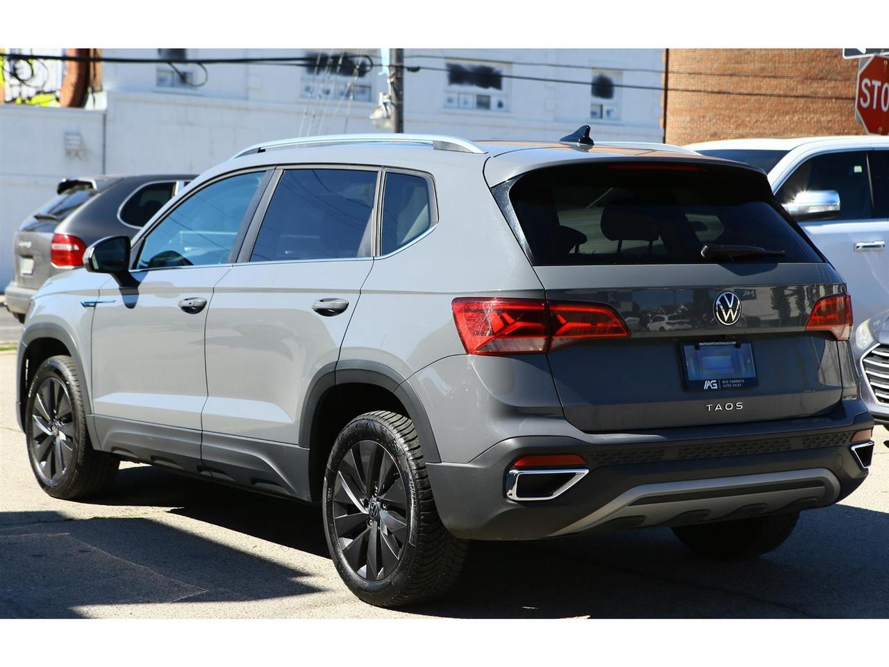 2024 Volkswagen Taos Highline | turbocharged 1.5-liter engine | Panorama Roof | Photo4