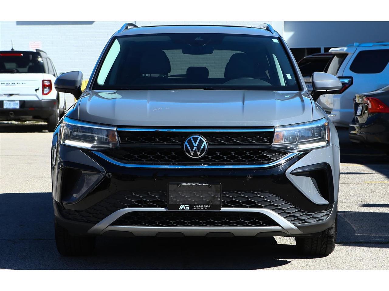 2024 Volkswagen Taos Highline | turbocharged 1.5-liter engine | Panorama Roof | Photo