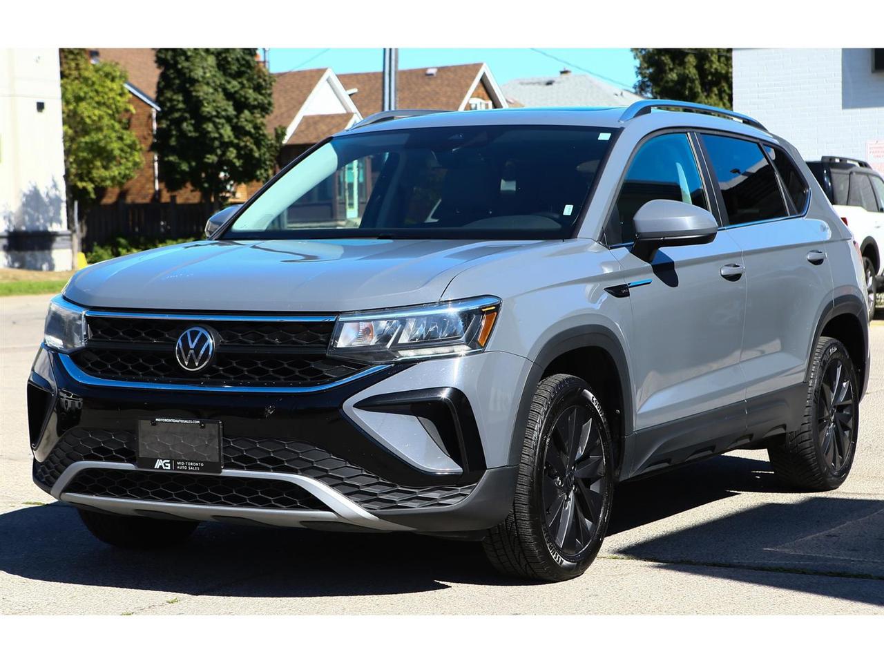 2024 Volkswagen Taos Highline | turbocharged 1.5-liter engine | Panorama Roof | Photo