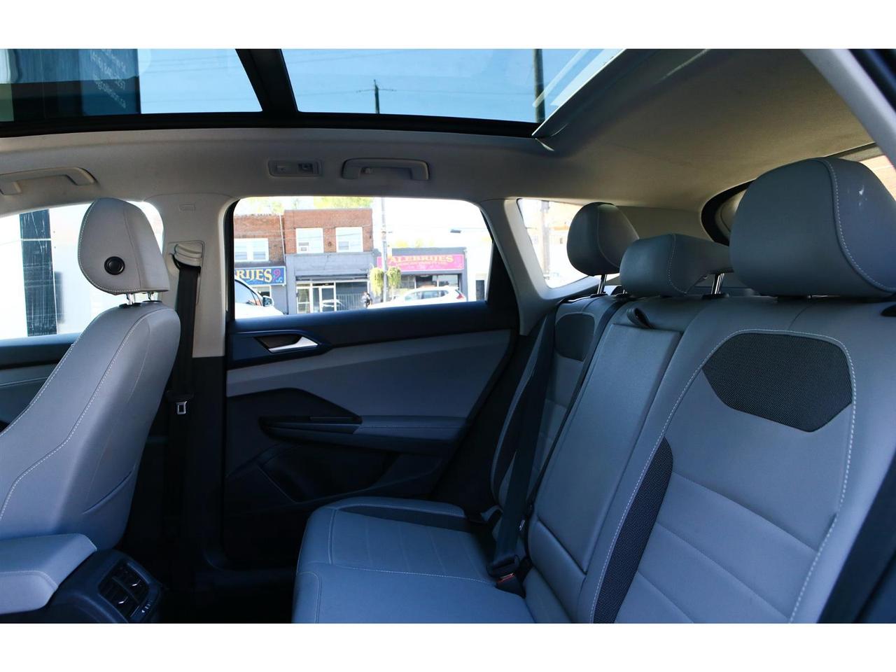 2024 Volkswagen Taos Highline | turbocharged 1.5-liter engine | Panorama Roof | Photo