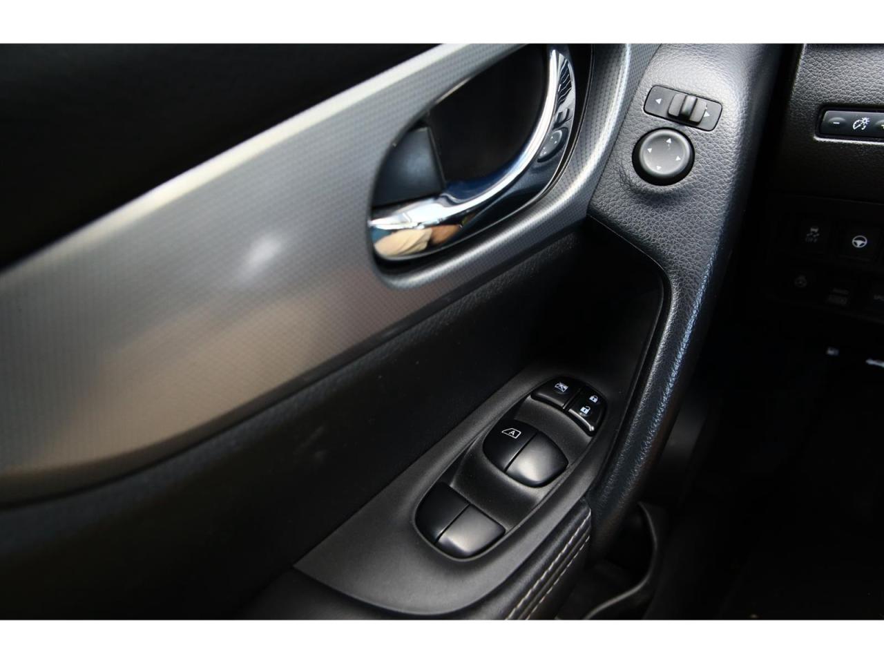 2020 Nissan Qashqai SL  AWD | Leather | Sunroof | Navigation Photo